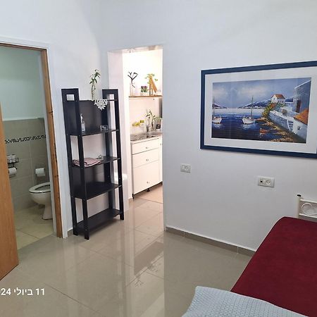 Hotel הבית הירוק Carmiel Exterior foto