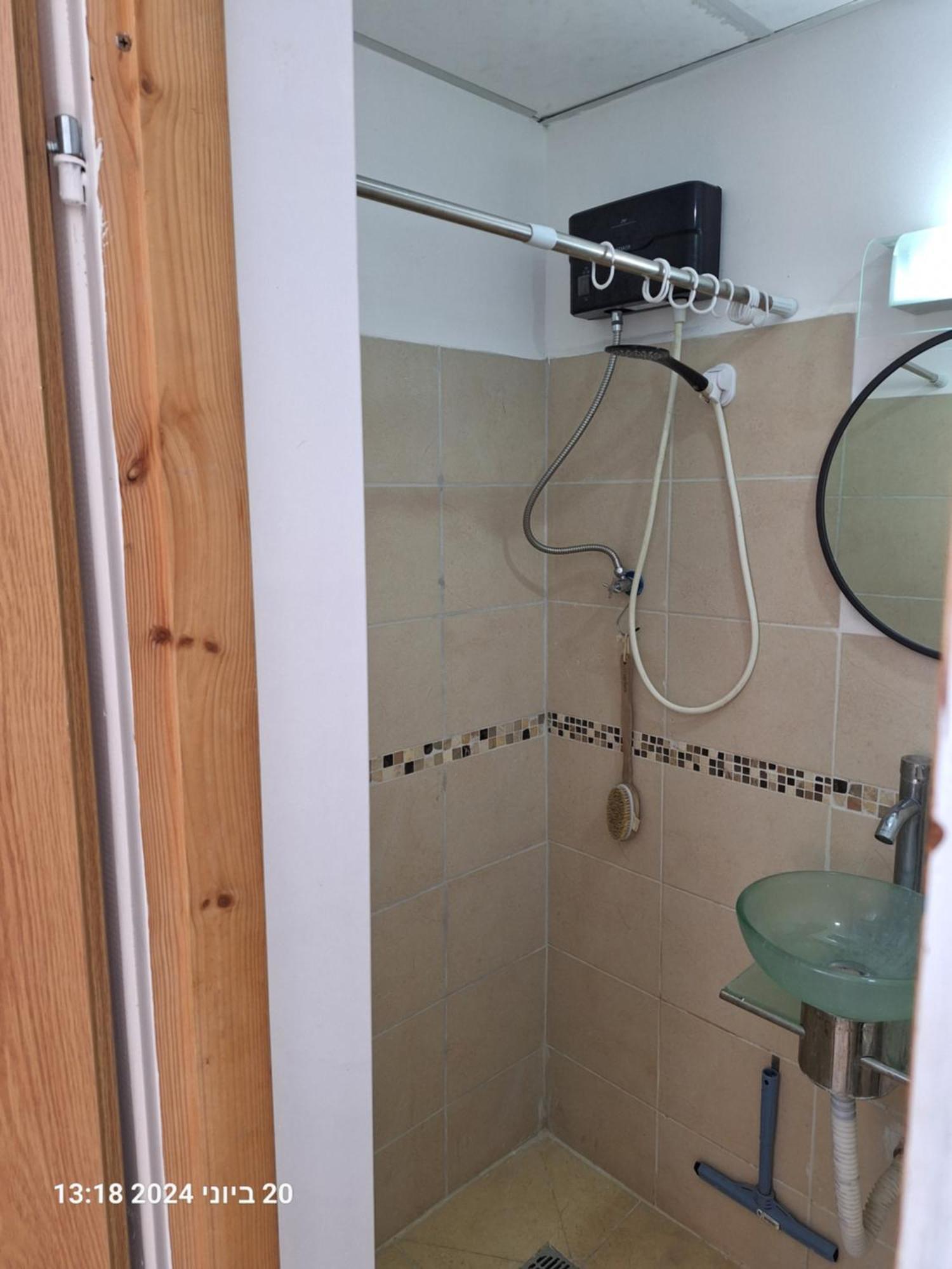 Hotel הבית הירוק Carmiel Exterior foto